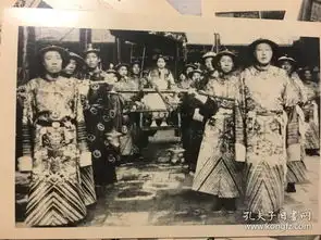 原照翻拍晚清宫廷慈禧太后光绪帝大太监李莲英等黑白照50张合售极为难得的珍贵史料,每张照片尺寸15.2cm10.2cm
