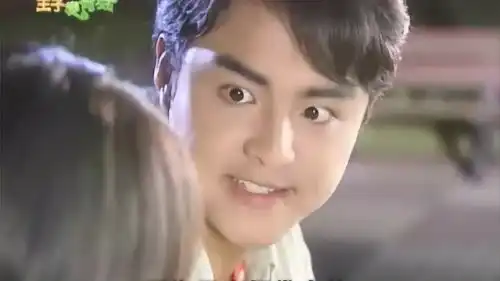 王子变青蛙茼蒿终于开始面对自己的真实身份,担心彼此的未来