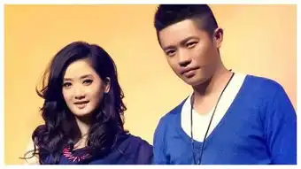 凤凰传奇坚持五五分账,他拿四十万却给搭档七千,难怪会散伙
