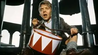 格拉斯如果在中国可能就变成莫言了
