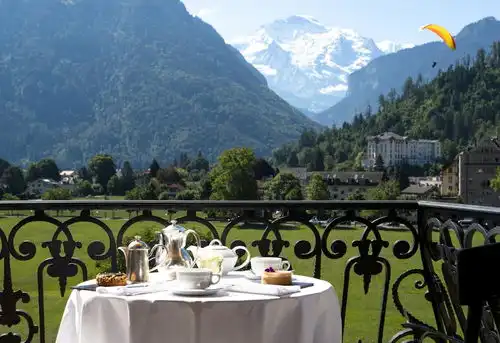 爱的迫降大结局后,去瑞士成了很多人的心愿之一
