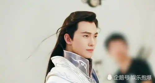 杨洋且试天下即将开机,时隔多年挑战古装,女主角人选引质疑
