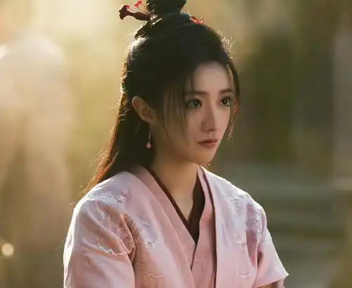 翻拍版射雕英雄传,男女主路人脸,丐帮帮主洪七公肥头大耳
