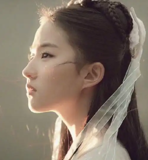 刘亦菲陈晓吻戏路透照曝光,杨过跟小龙女的跨剧合作有点甜
