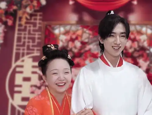 皇后刘黑胖杀青,辣目洋子李宏毅再次同框,男方被曝不满女主长相