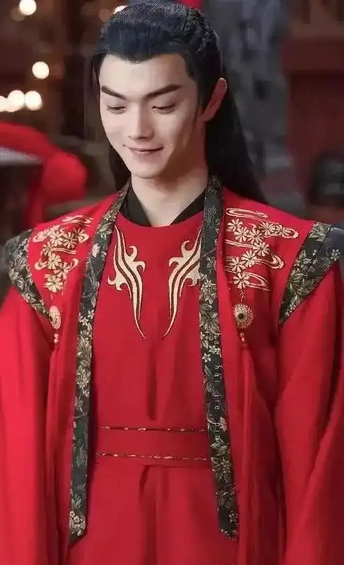 男明星红衣古装造型躲了邓伦忍了肖战,却被他一眼撩到了