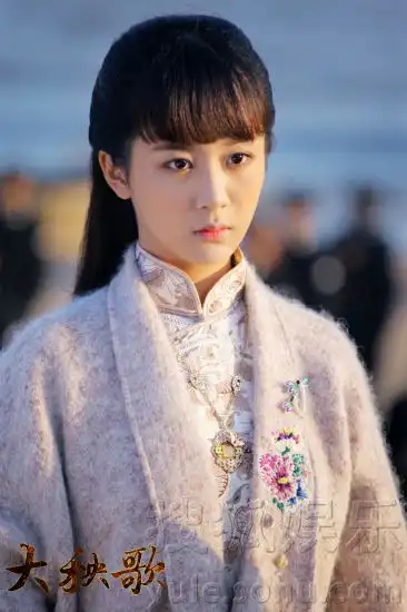 杨紫新戏剧照曝光挑梁出演大秧歌女一
