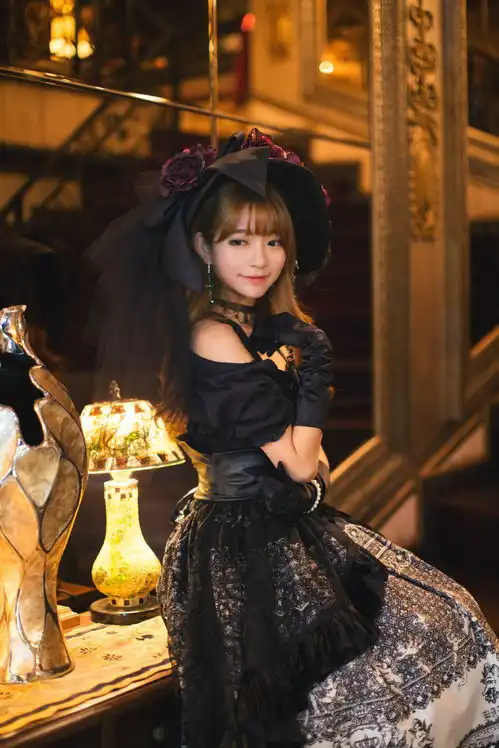 淑女帽搭配雪纺连衣裙,哥特少女超赞华丽穿搭,美到离谱的犯规