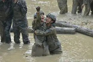 特3剧照男兵开车追着女特种兵跑极限越野
