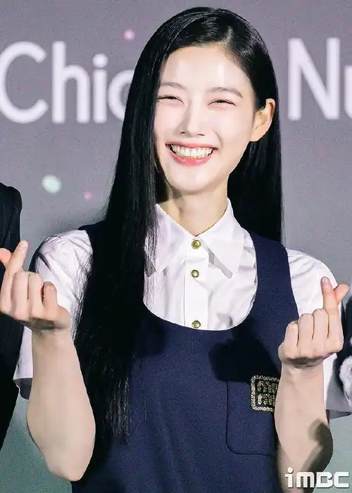 韩国知名女星,新剧中变身炸鸡块,造型引网友热议