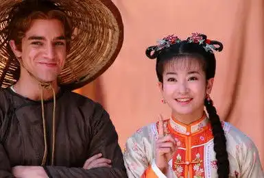 还记得新还珠格格里的画师班杰明吗现在成这样