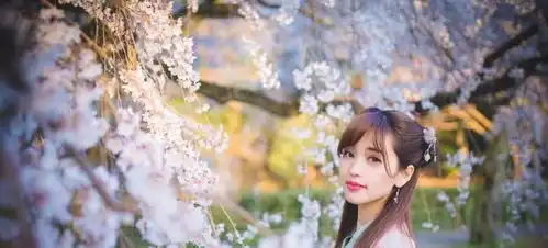 十八岁的天空蓝菲琳,演员转行做歌手,今靠倾城时光翻红