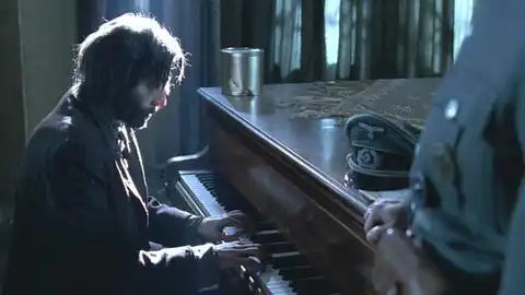 战地琴人又名钢琴师波兰犹太钢琴家席皮尔曼和威尔姆霍森菲尔德的爱情故事
