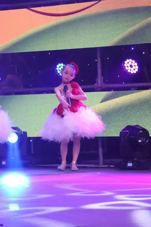 青春洋溢,活力四射,就是要这么年轻态8月20日晚让我们一起疯狂这个夏天