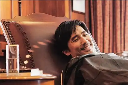 原版没资格入围,翻拍却得奥斯卡,说它是港片最后的荣光并不为过