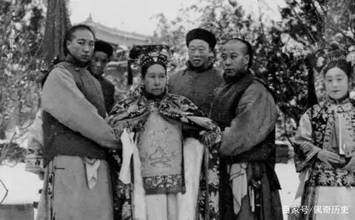 李莲英葬母排场有多大乡亲们白吃白喝35天,往家拿多少一律不问