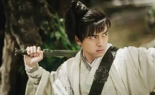 90后男演员影视库存成毅资源好,李现在转型,他是最大的黑马
