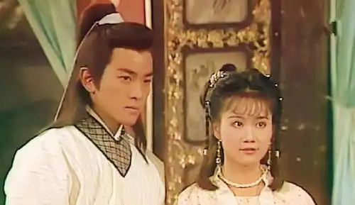 梁小冰分享当年选美视频,曾因一件衣服与陈法蓉闹翻,50岁心态好