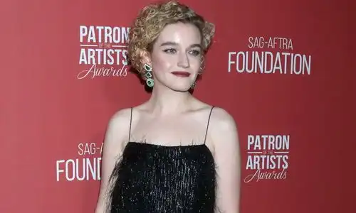 麦当娜自编自导传记影片重启,片名正式揭晓,朱莉娅加纳主演