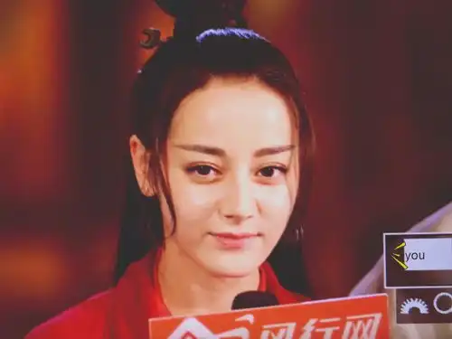 那年今日烈火如歌开放媒体探班红衣热巴美若天仙