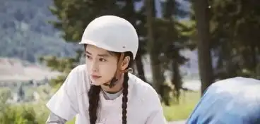 baby旅行节目不愿住帐篷,发型妆容灰头土脸,网友偶像包袱重
