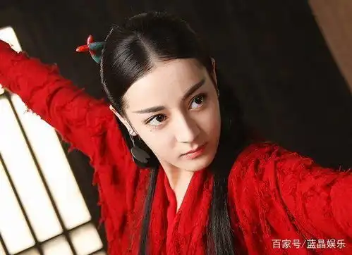 迪丽热巴t台秀气场大开,好身材加美腿吸睛无数