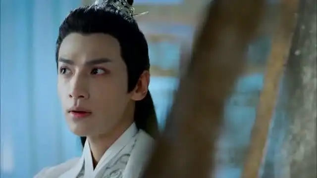 香蜜杨紫被玄穹之光熔了自身,润玉急了,无论如何都要救她
