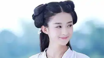 她出身差学历低,被要求滚出娱乐圈,如今凭什么能当上女总裁
