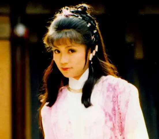 4个不同版本黄蓉,前三位个个美若天仙,但她才是黄蓉本人
