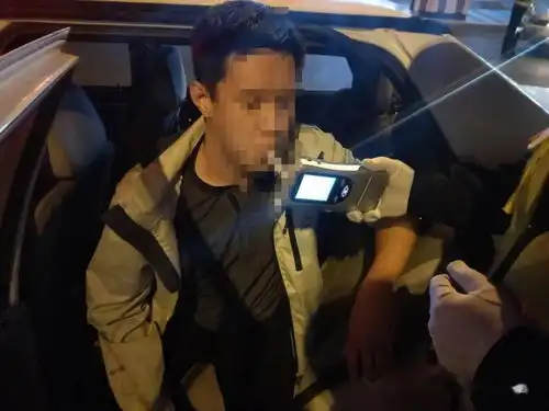 即墨交警持续开展严查酒驾行动
