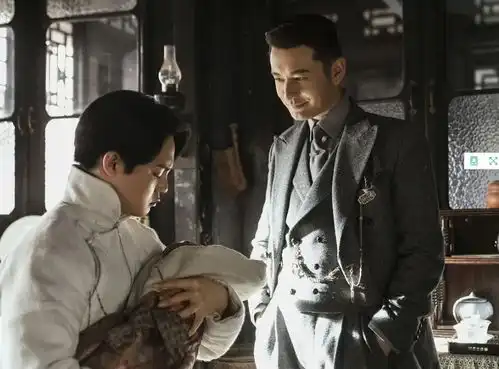 尹正黄晓明神仙合唱,犹如剧中人物重聚,鬓边女孩不遗憾了