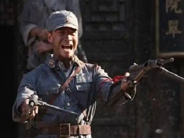 司登的百味人生,38军老兵还是老毛病,稍不留神就走火
