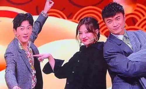 情深深雨蒙蒙主创再聚首赵薇苏有朋还原剧照,满屏的回忆杀
