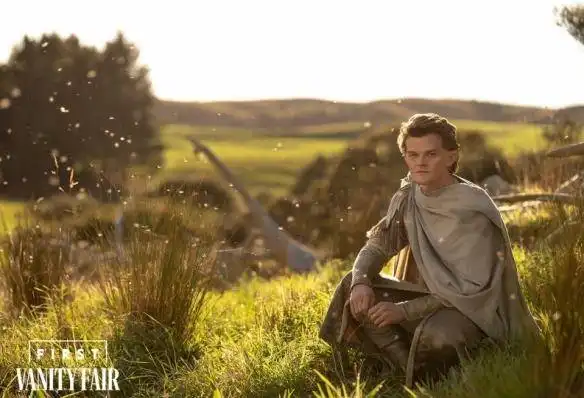 指环王海量剧照放送蝙蝠侠新海报又被聚光灯怼脸
