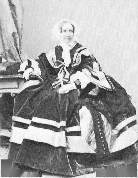 茜茜公主的恶婆婆还是貌美惊人的女强人索菲夫人的传奇一生