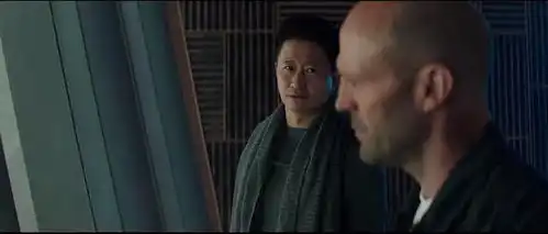 巨齿鲨2发布最新海报,吴京携手杰森斯坦森携手对抗深海巨兽
