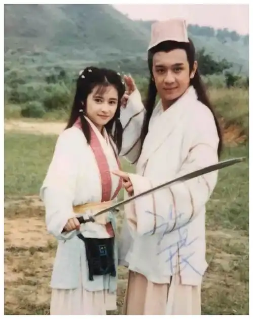 没天理她美成这样,都当不了主角,戏红人不红如今45岁像18岁
