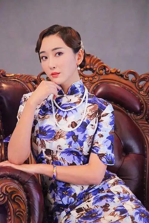 杜若溪成85后第一年代戏女主挑梁勇敢的心