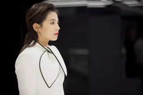 嫁入200亿豪门后一年梦碎,5年替夫还债4亿刘涛的强大,一般人学不来
