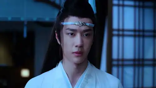 16年前,羡羡被蓝湛抓到喝酒,他的这个动作暴露了自己的心思