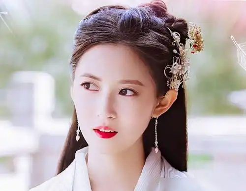 香蜜沉沉烬如霜捧红罗云熙,带火邓伦,却忘了霸屏的她