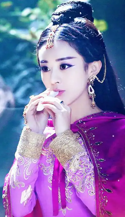 赵丽颖刚出道时被导演骂你那个嘴为什么要撅呢像猪嘴一样
