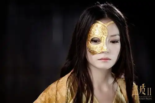 从百万戏服到奢侈品代言赵薇之后中生代女演员的春天还远吗
