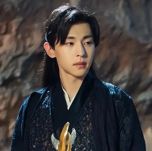 回顾彻底退圈,注销工作室,本人邋遢发福160斤,已转型成商人
