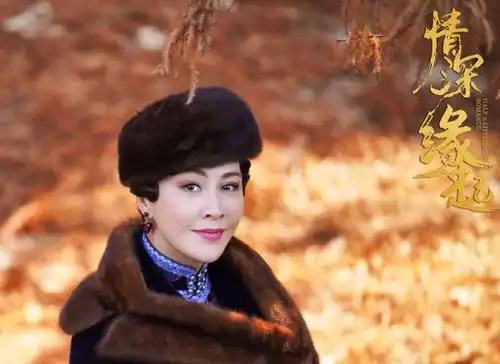 52岁刘嘉玲装嫩被群嘲,叶璇发文耐人寻味,到底是夸还是贬