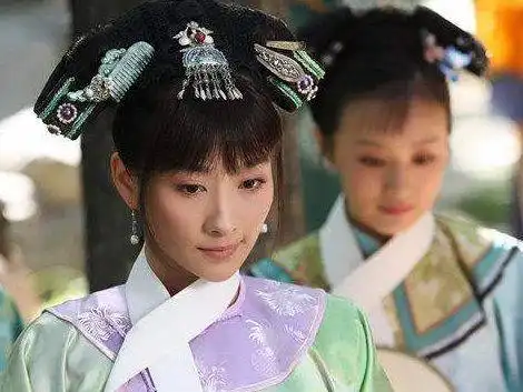 甄嬛传皇上仅用一字,就把安陵容的自尊支离破碎,谁注意到了