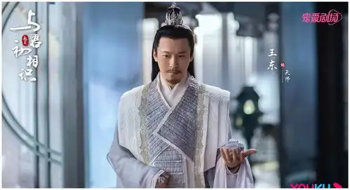 与君初相识阵容剧照迪丽热巴任嘉伦携手演绎浪漫爱情
