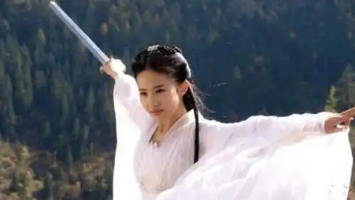 为了演好杨过去磨骨,却被刘亦菲嫌丑出局,如今红过黄晓明
