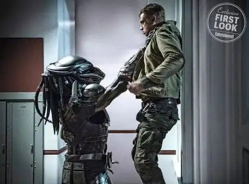 铁血战士战士归来,与异形死磕