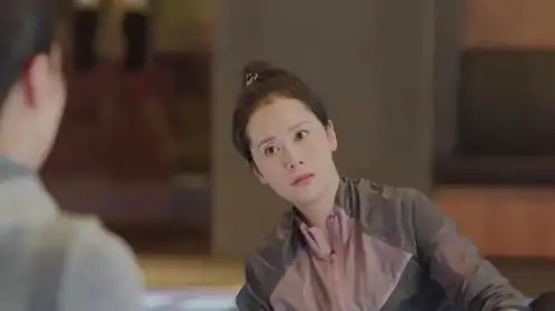 小欢喜方圆失业压力大,借酒消愁,文洁回家看他在楼道睡着了
